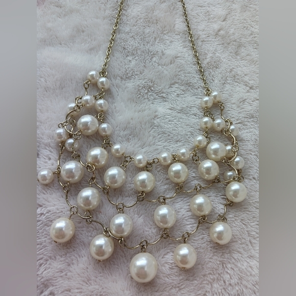 LAYERED FAUX PEARL NECKLACE BIB - Picture 1 of 5